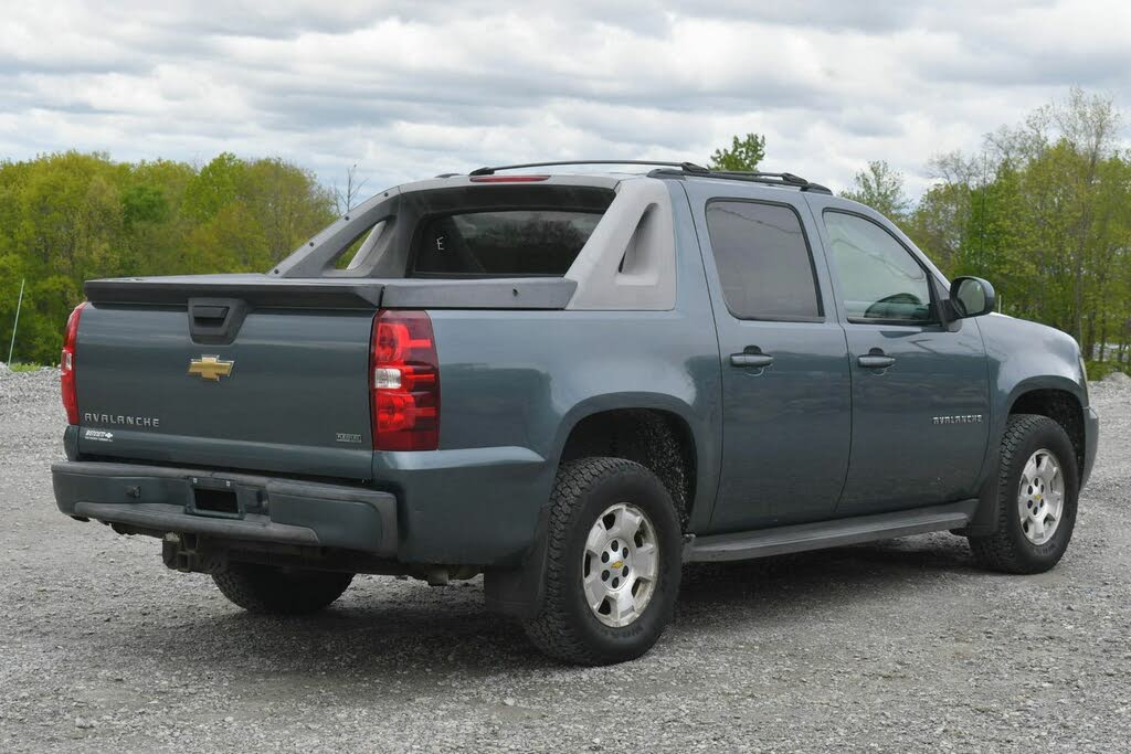 2011 Chevrolet Avalanche LS 4WD