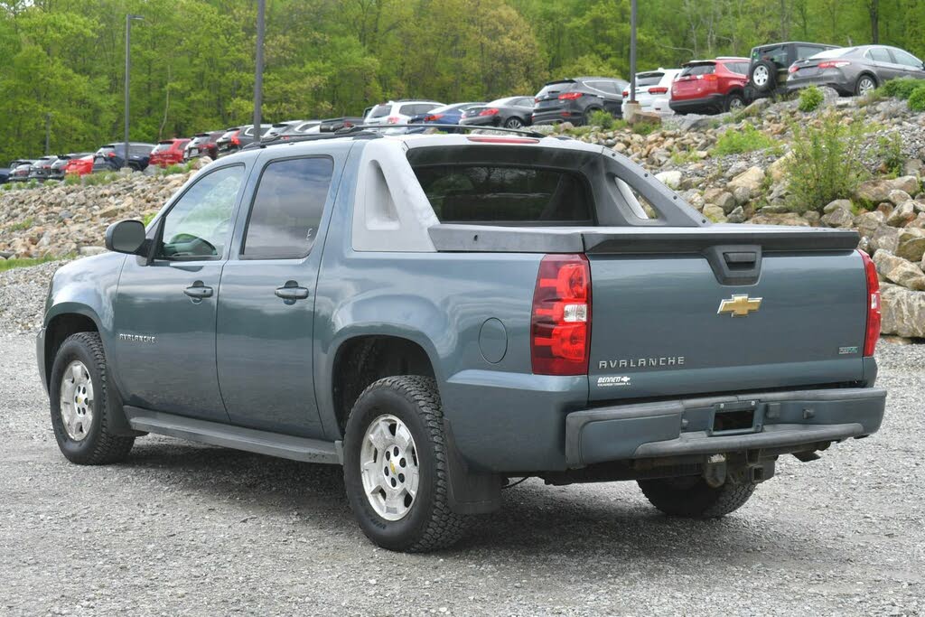 2011 Chevrolet Avalanche LS 4WD