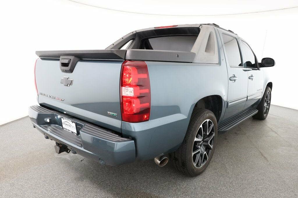 2011 Chevrolet Avalanche LT 4WD