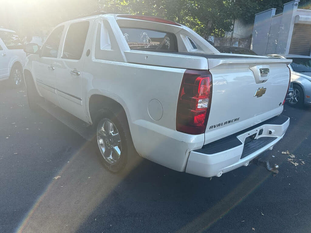 2013 Chevrolet Avalanche LTZ Black Diamond Edition 4WDrive