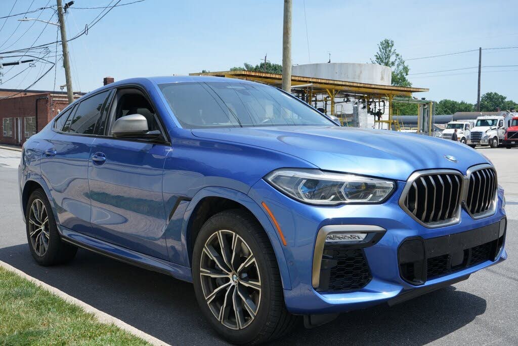 2020 BMW X6 M50i AWD-01