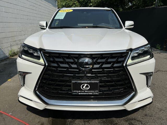 2021 Lexus L-X 570