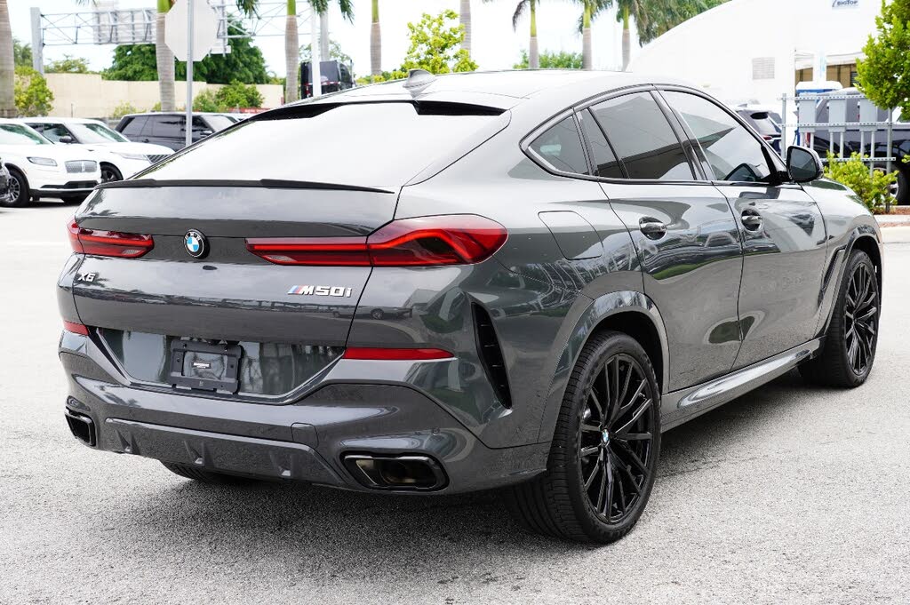 2023 BMW X6 M50i AWD