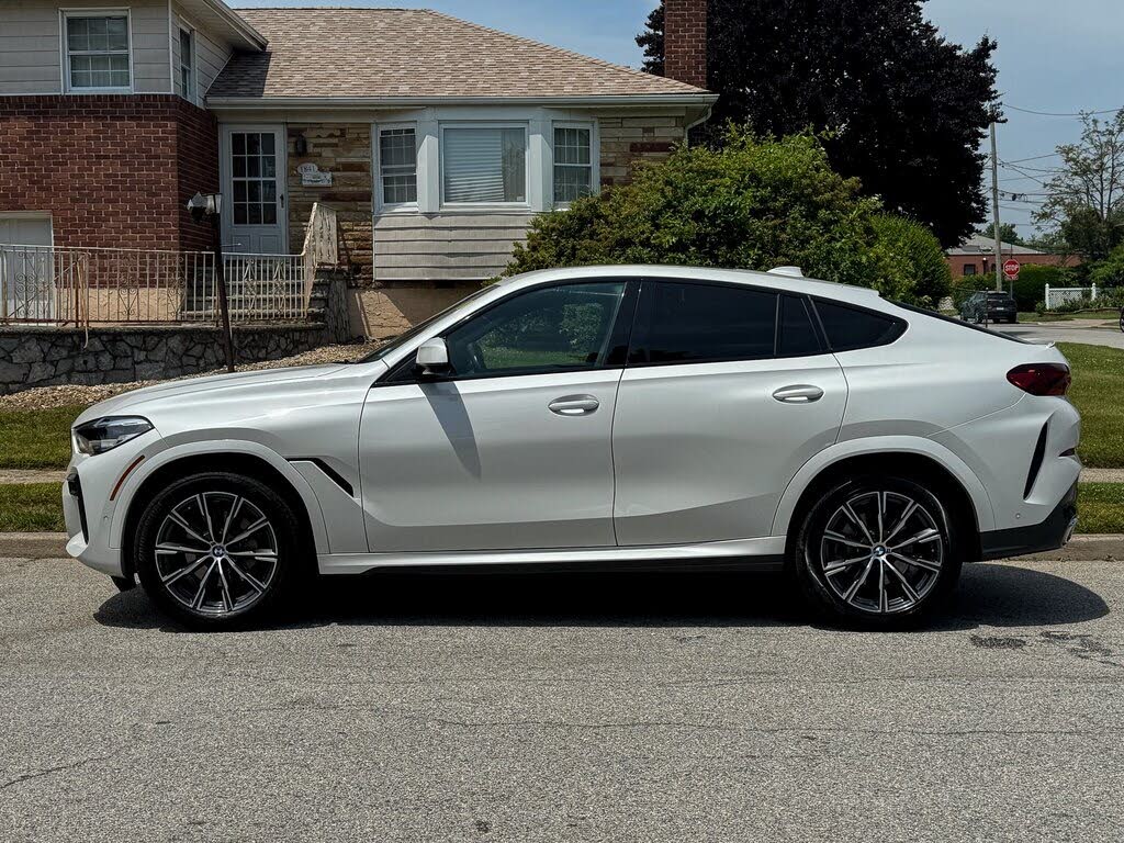 2023 BMW X6 xDrive40i AWD