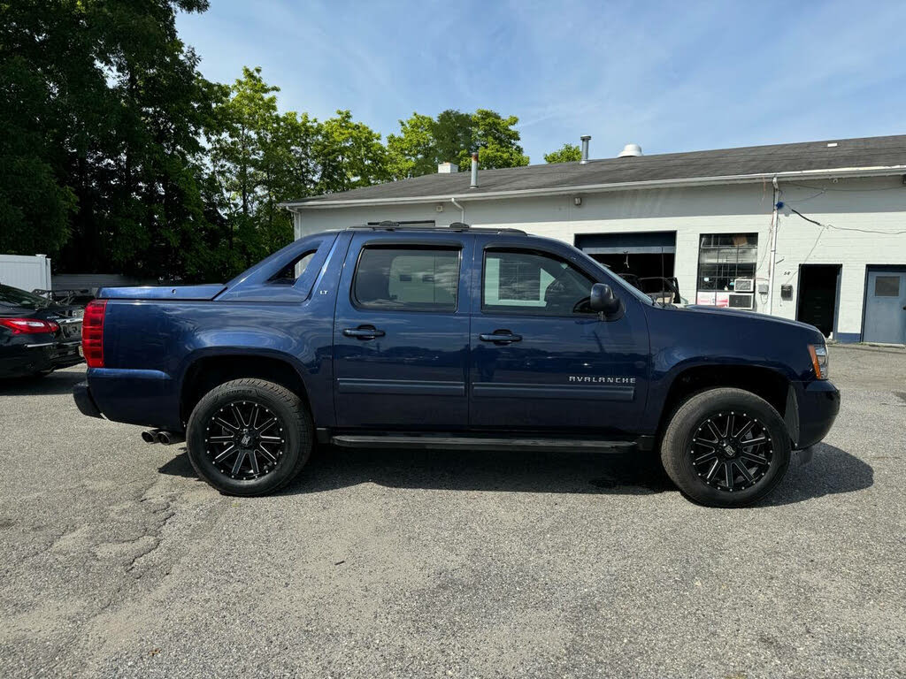 2012 Chevrolet Avalanche LT 4WD