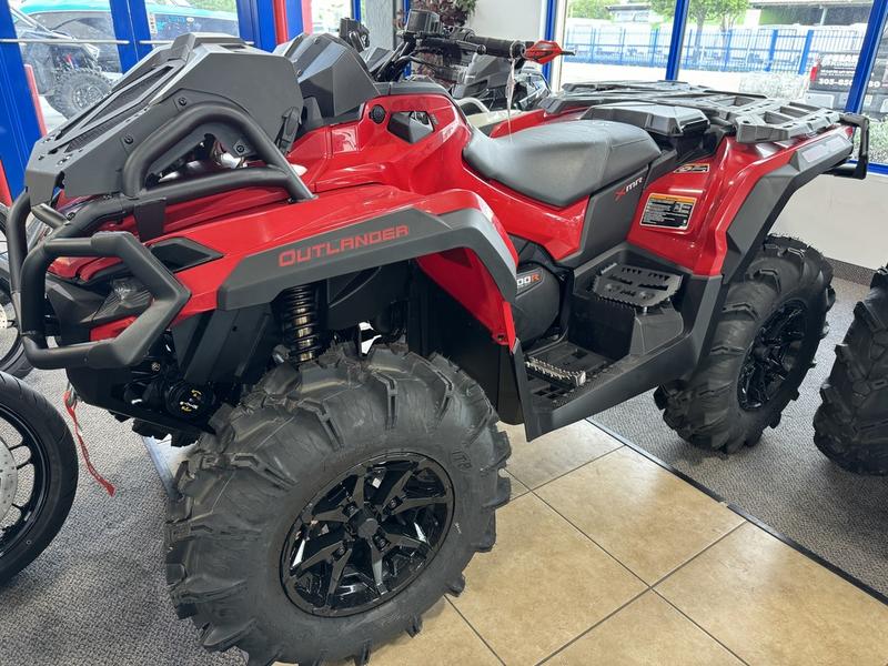 2024 Can-Am® Outlander X mr 1000R Legion Red