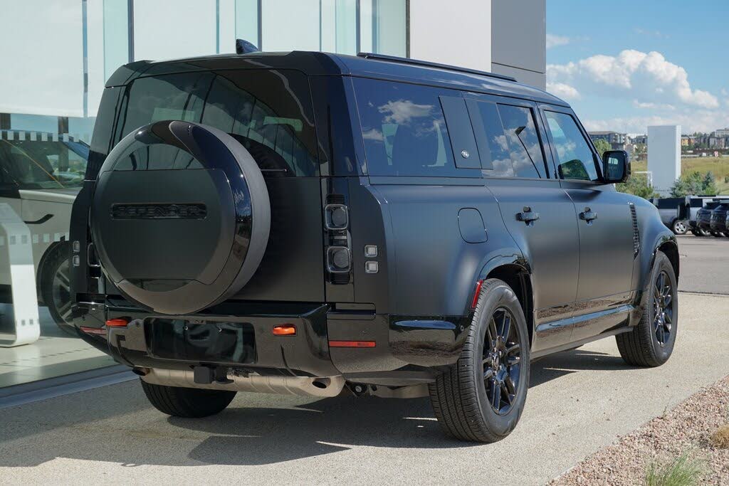 2024 Land Rover Defender 130 P400 X AWD