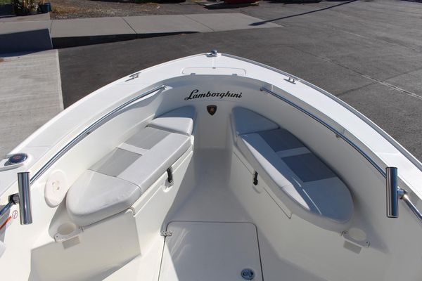 Mako 204 Center Console