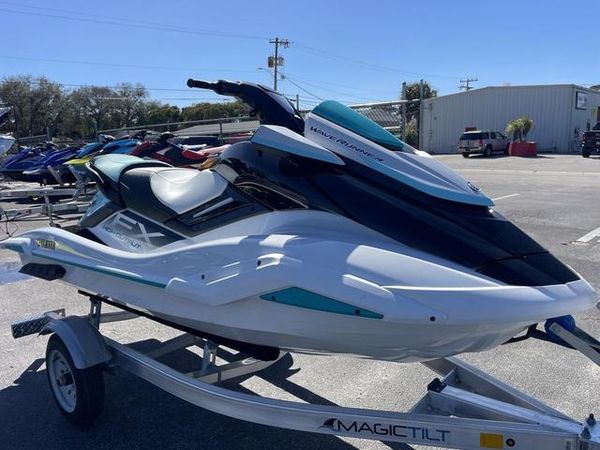 Yamaha Waverunners Waverunner FX HO